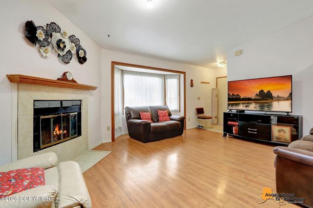 8213 Race Circle, Anchorage, AK 99504