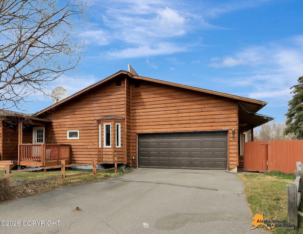 8213 Race Circle, Anchorage, AK 99504