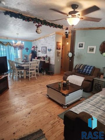 505 E 1st Ave Avenue 16, Rock Rapids, IA 51246