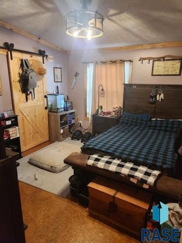 505 E 1st Ave Avenue 16, Rock Rapids, IA 51246