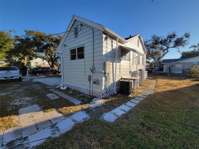 144 MOUNT PLEASANT ROAD, Nokomis, FL 34275