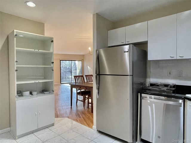 24 Ray Place 3-5, Scarsdale, NY 10583