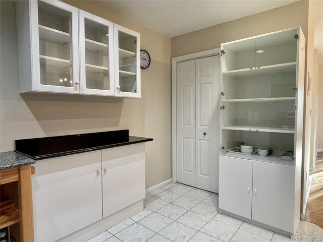 24 Ray Place 3-5, Scarsdale, NY 10583