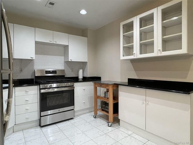 24 Ray Place 3-5, Scarsdale, NY 10583