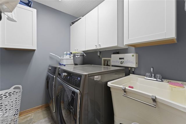 1103 Oakwood Drive, Kent, OH 44240