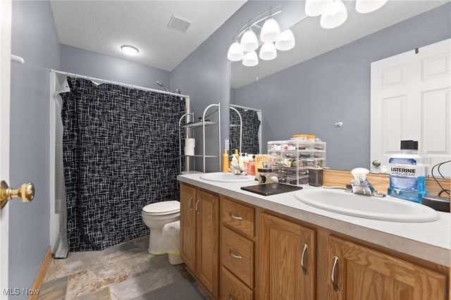 1103 Oakwood Drive, Kent, OH 44240