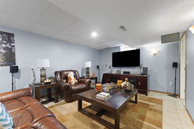 1103 Oakwood Drive, Kent, OH 44240