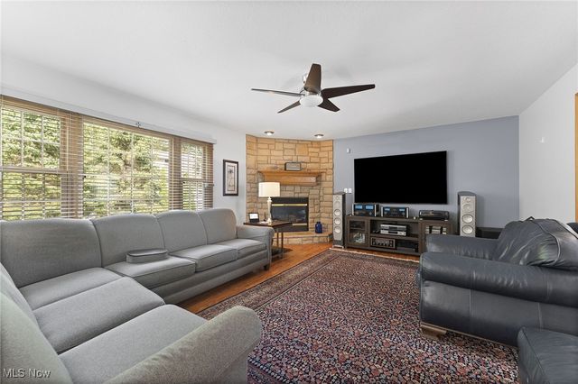 1103 Oakwood Drive, Kent, OH 44240