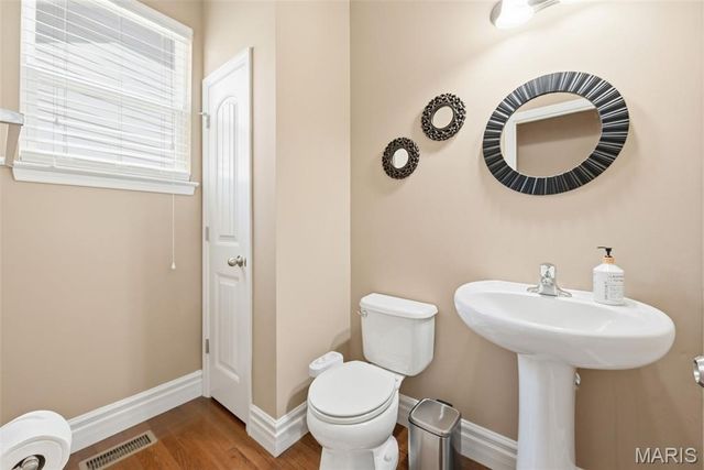 404 Maple Rise Path, Chesterfield, MO 63005