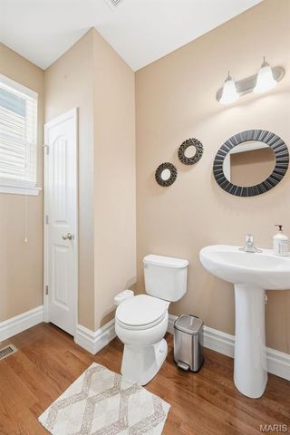 404 Maple Rise Path, Chesterfield, MO 63005