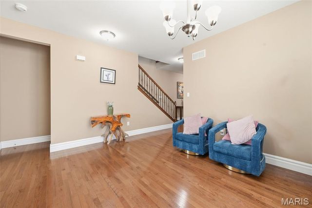 404 Maple Rise Path, Chesterfield, MO 63005