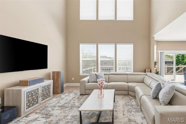 404 Maple Rise Path, Chesterfield, MO 63005