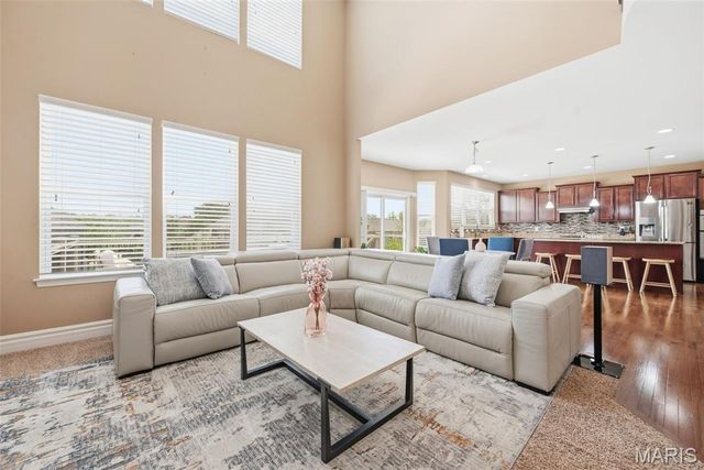 404 Maple Rise Path, Chesterfield, MO 63005