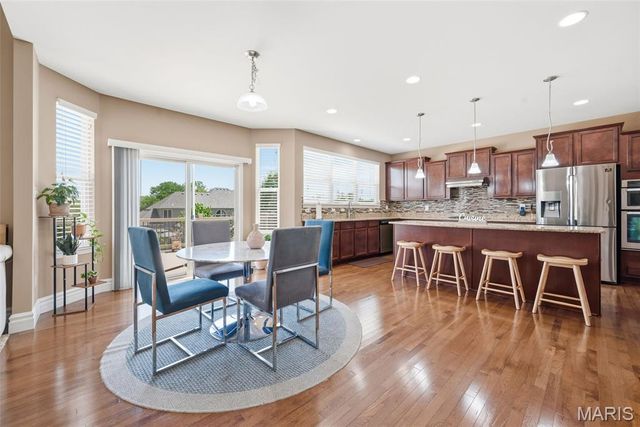 404 Maple Rise Path, Chesterfield, MO 63005