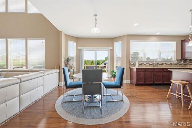 404 Maple Rise Path, Chesterfield, MO 63005