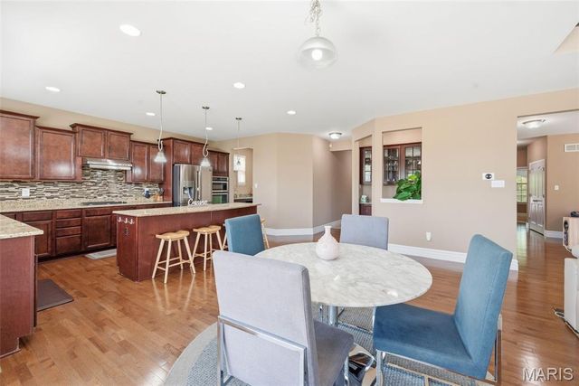 404 Maple Rise Path, Chesterfield, MO 63005