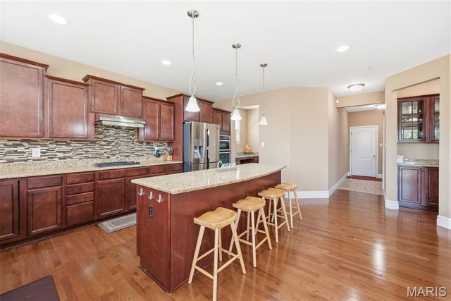 404 Maple Rise Path, Chesterfield, MO 63005