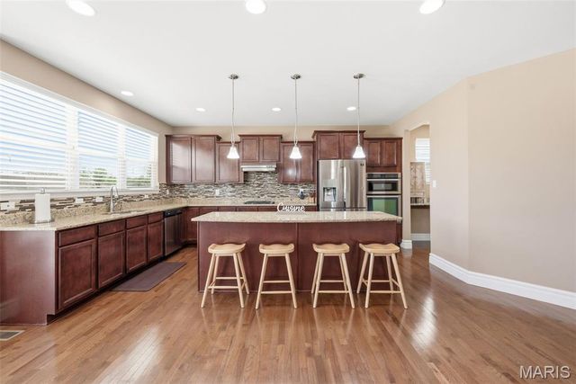 404 Maple Rise Path, Chesterfield, MO 63005
