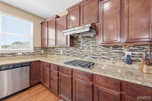 404 Maple Rise Path, Chesterfield, MO 63005