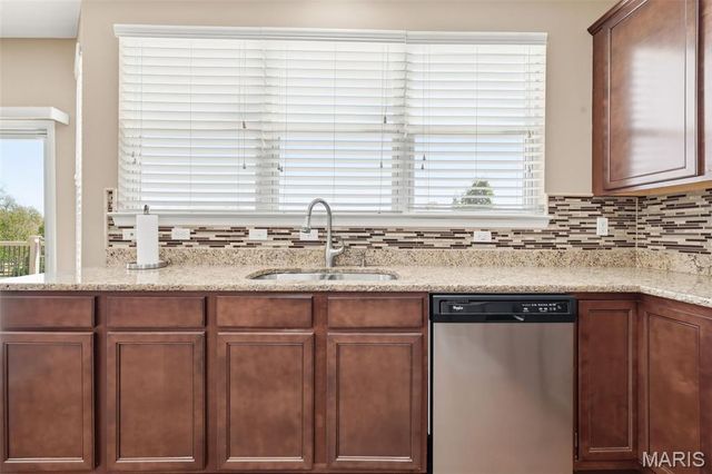 404 Maple Rise Path, Chesterfield, MO 63005