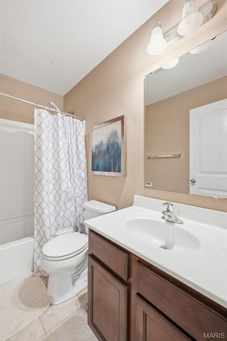 404 Maple Rise Path, Chesterfield, MO 63005