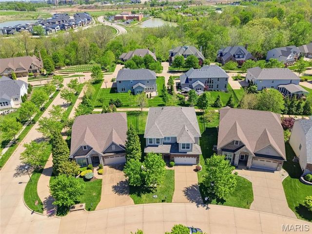 404 Maple Rise Path, Chesterfield, MO 63005