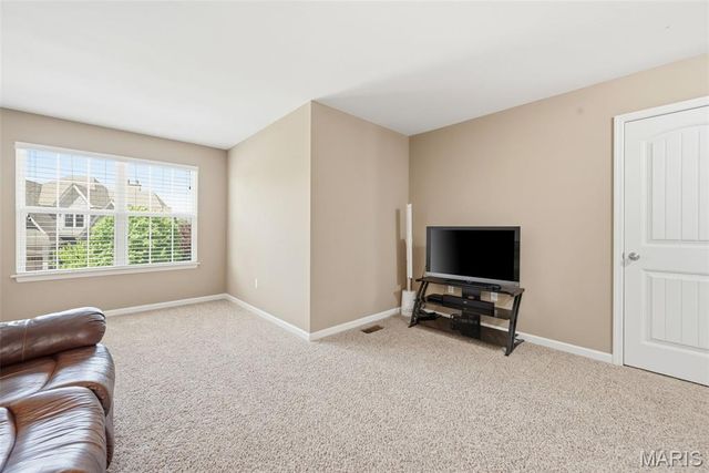 404 Maple Rise Path, Chesterfield, MO 63005