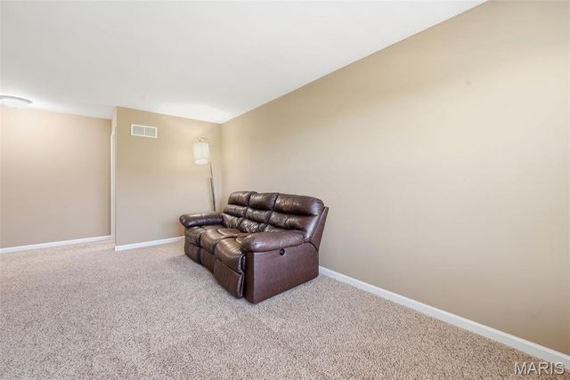 404 Maple Rise Path, Chesterfield, MO 63005