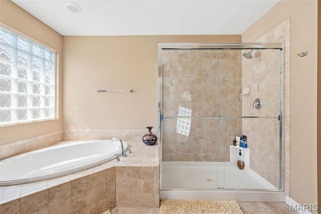 404 Maple Rise Path, Chesterfield, MO 63005