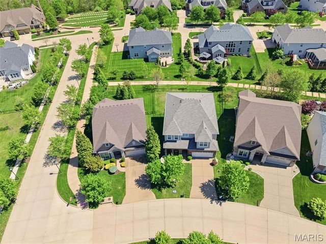 404 Maple Rise Path, Chesterfield, MO 63005