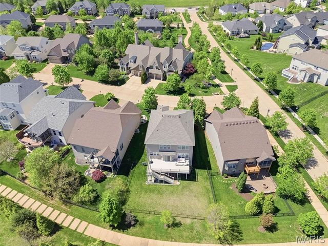 404 Maple Rise Path, Chesterfield, MO 63005
