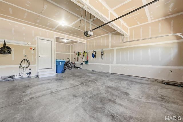 404 Maple Rise Path, Chesterfield, MO 63005