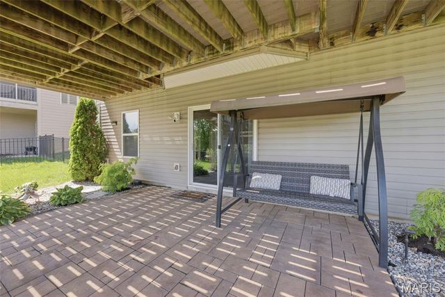 404 Maple Rise Path, Chesterfield, MO 63005