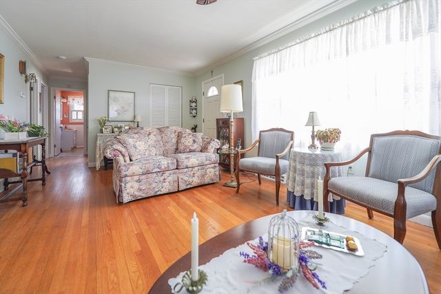 363 Brockton St, New Bedford, MA 02745