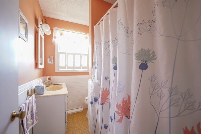 363 Brockton St, New Bedford, MA 02745