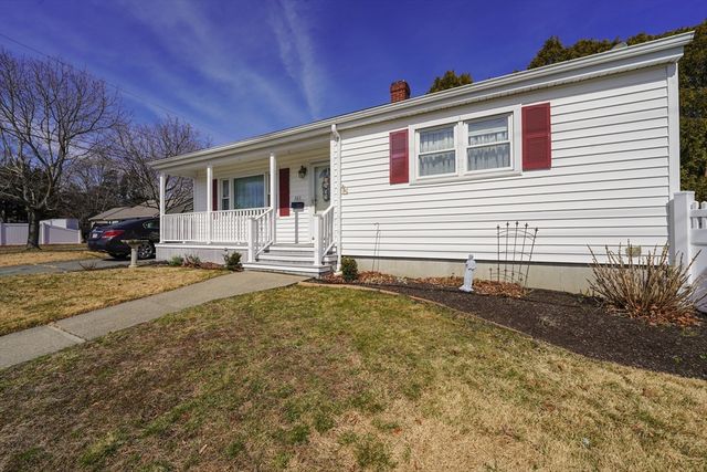 363 Brockton St, New Bedford, MA 02745