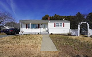 363 Brockton St, New Bedford, MA 02745