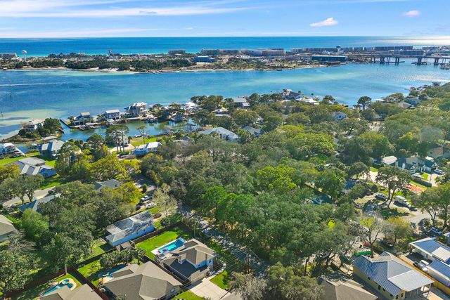 340 SE Elliott Road, Fort Walton Beach, FL 32548