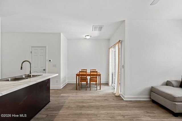 359 S Stingray Lane, Sneads Ferry, NC 28460