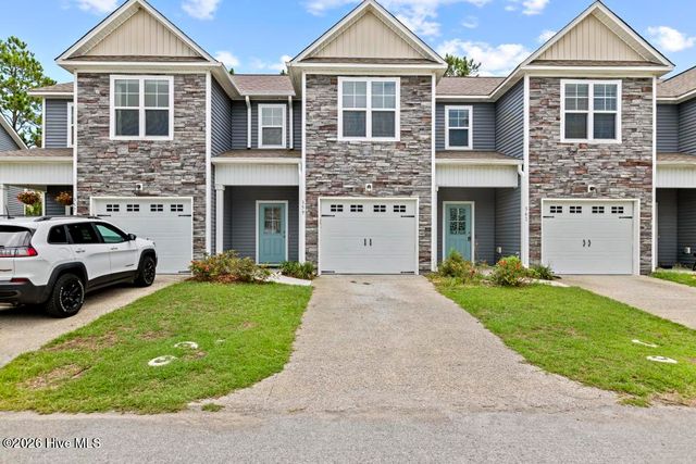 359 S Stingray Lane, Sneads Ferry, NC 28460