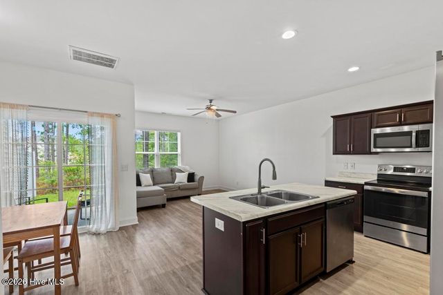 359 S Stingray Lane, Sneads Ferry, NC 28460