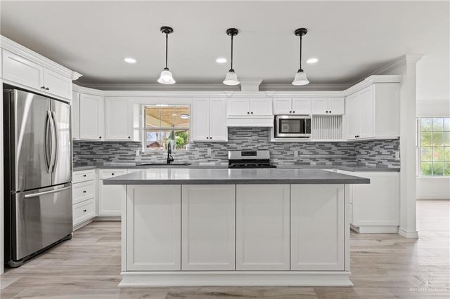 700 Kiester Lane, La Feria, TX 78559