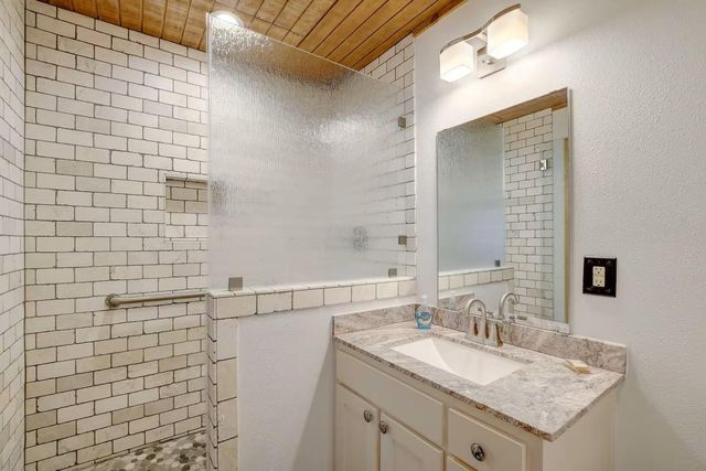 901 Thompson Ranch RD, Wimberley, TX 78676