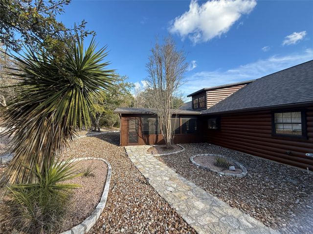 901 Thompson Ranch RD, Wimberley, TX 78676