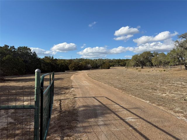 901 Thompson Ranch RD, Wimberley, TX 78676