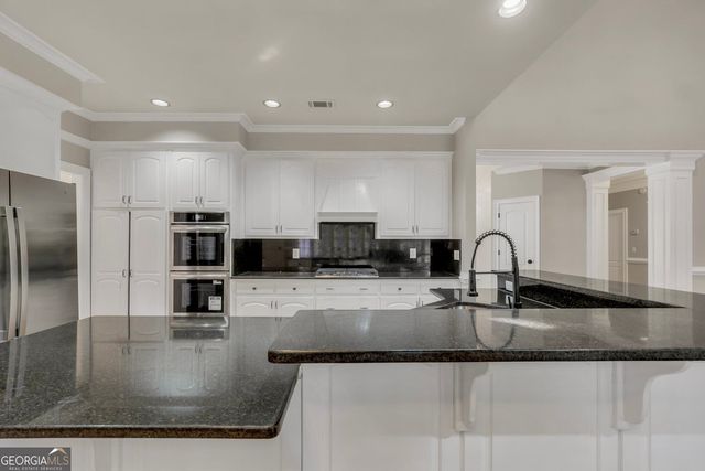 307 Montrose Drive, Mcdonough, GA 30253