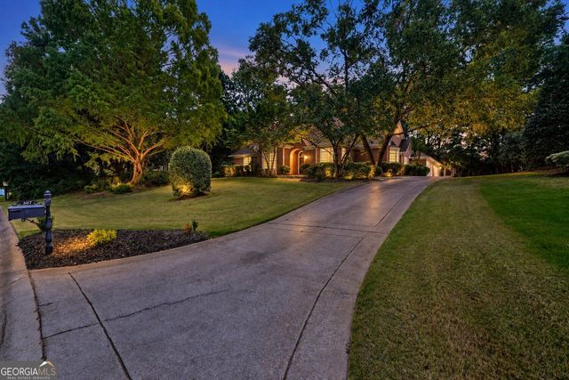 307 Montrose Drive, Mcdonough, GA 30253