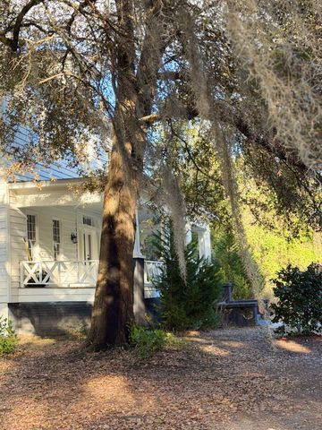 1217 Wichman Street, Walterboro, SC 29488
