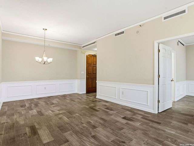 1 Towers Park Ln Apt 1007, San Antonio, TX 78209