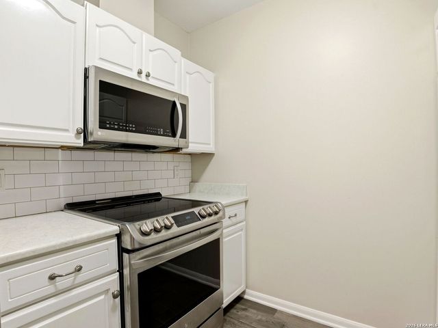 1 Towers Park Ln Apt 1007, San Antonio, TX 78209